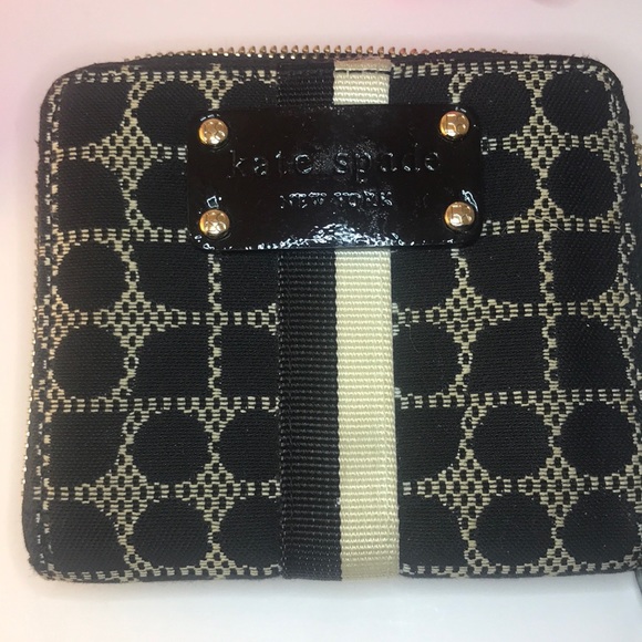 Kate Spade Wallet - Vintage Cloth Black & White - Picture 2 of 4